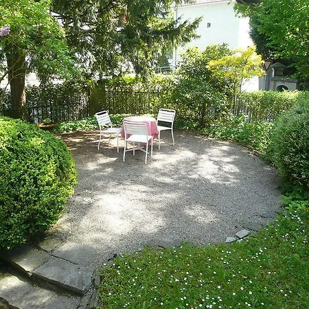 Panzió The Bed + Breakfast