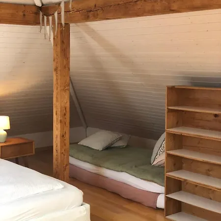 The Bed + Breakfast Готель типу 