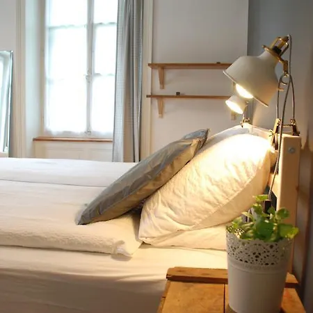 The Bed + Breakfast Готель типу 